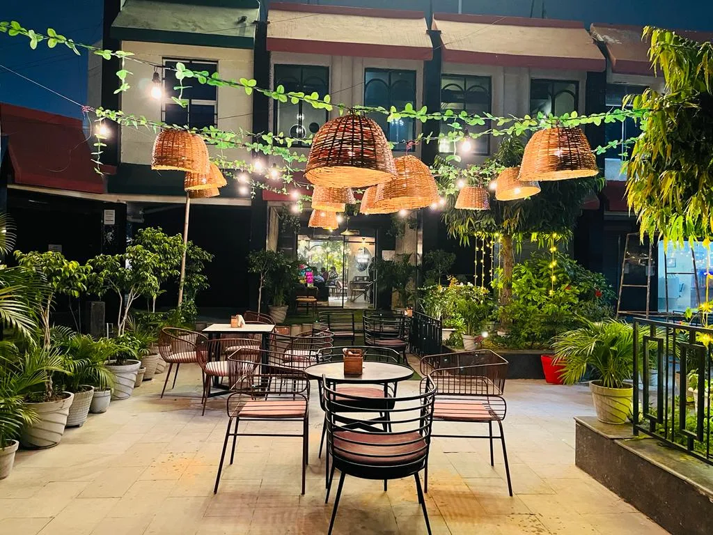 The Blend Haus Coffee Bar & Dine - Gomti Nagar