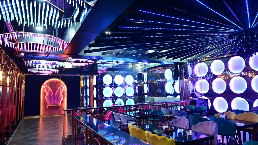 The Vibes Late Night Club