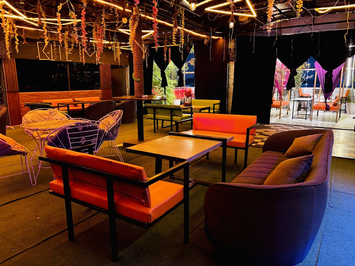 Terrace By Oaks - Bar in Chandralok, 