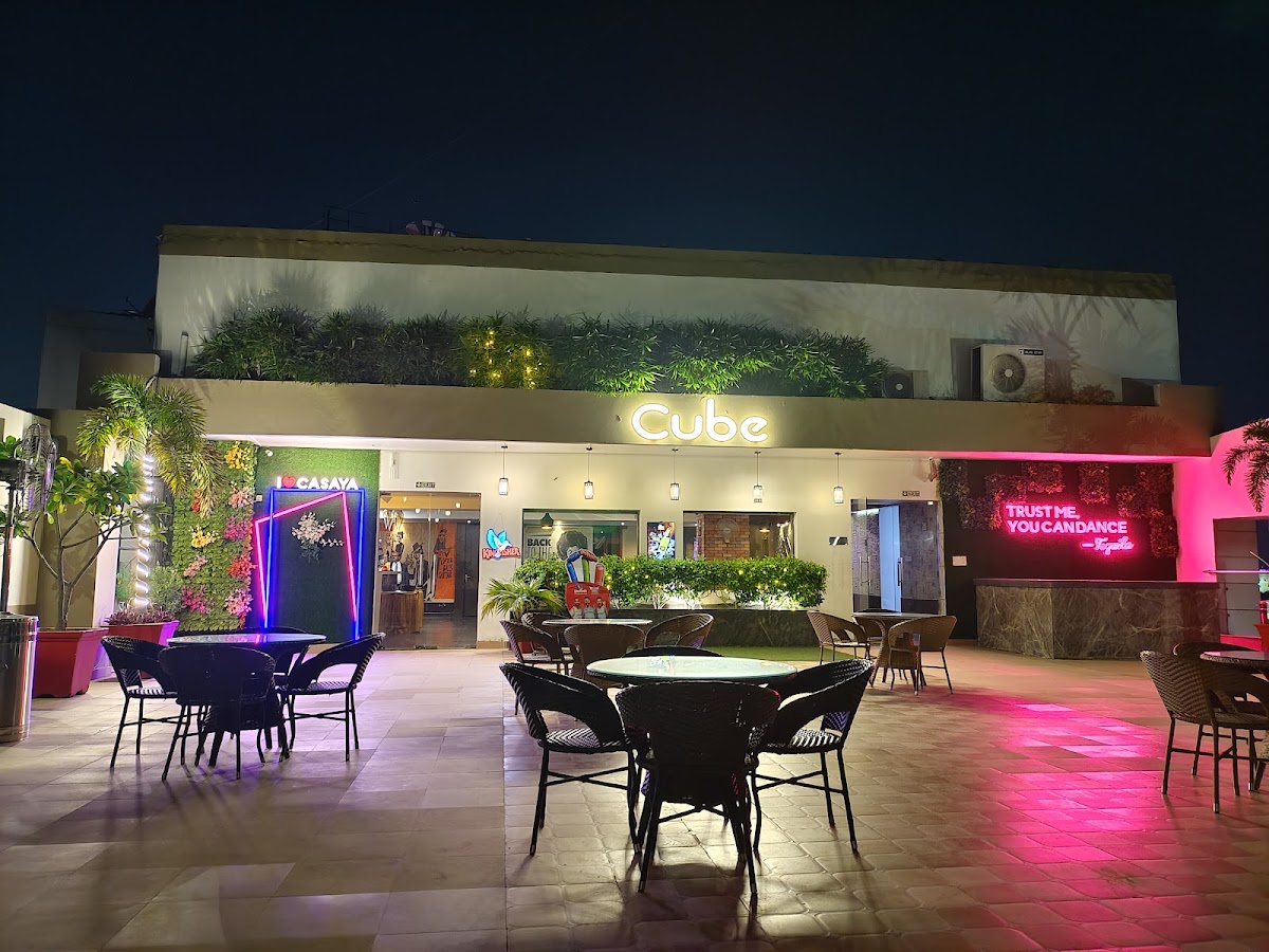 Cube Bar