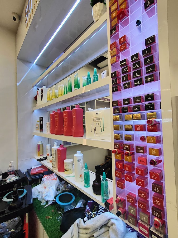 Be U Natural Salon - Beauty Parlour in Alambagh, 