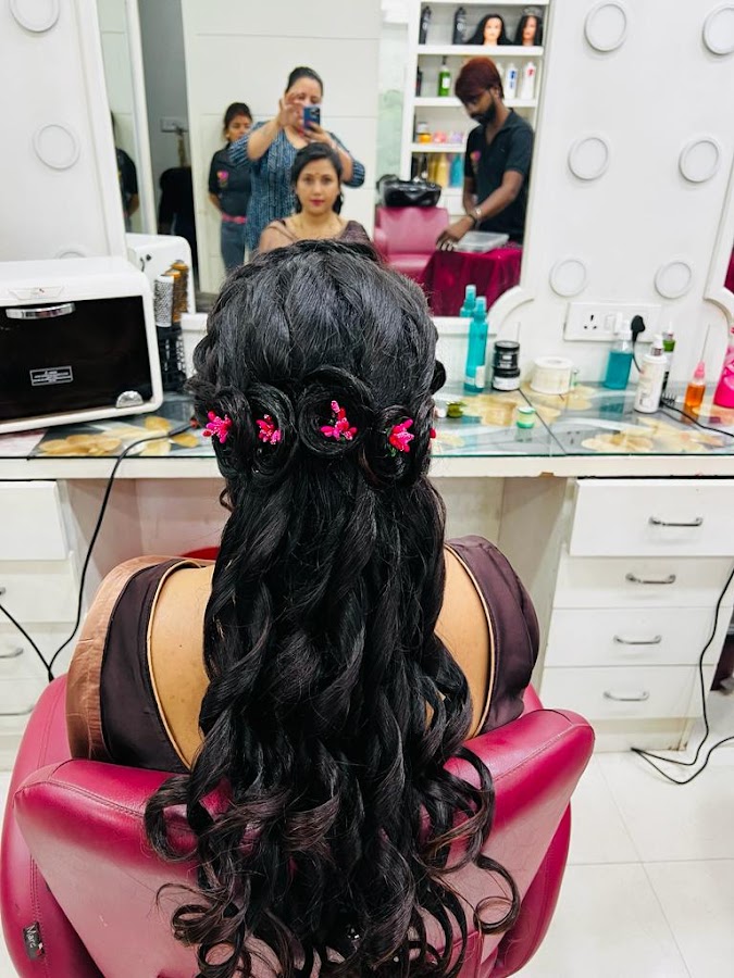 Perfect Looks Unisex Salon & Academy - Beauty Parlour in Ashiyana, 