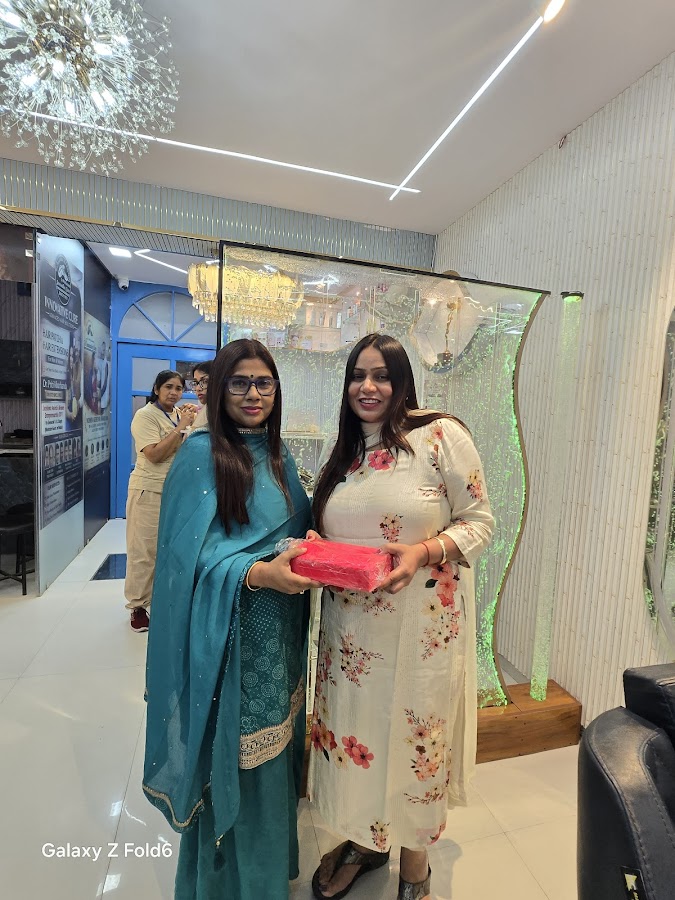 Innovative Cure - Beauty Parlour in Hazratganj, 