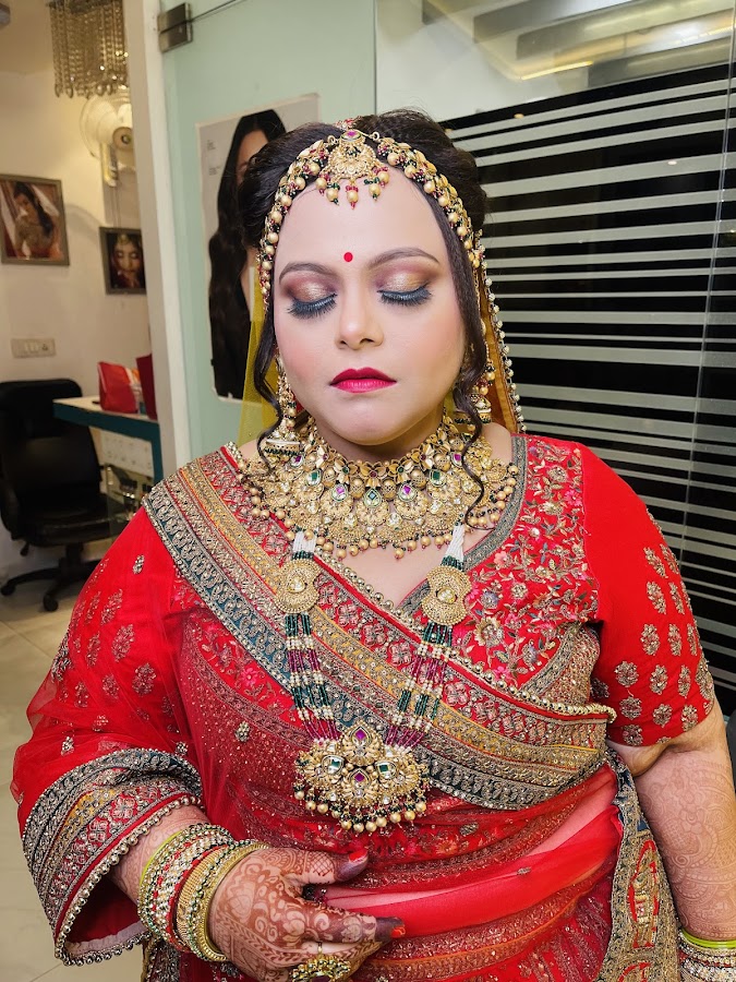 Mystique World Unisex Salon - Beauty Parlour in Butler Colony, 