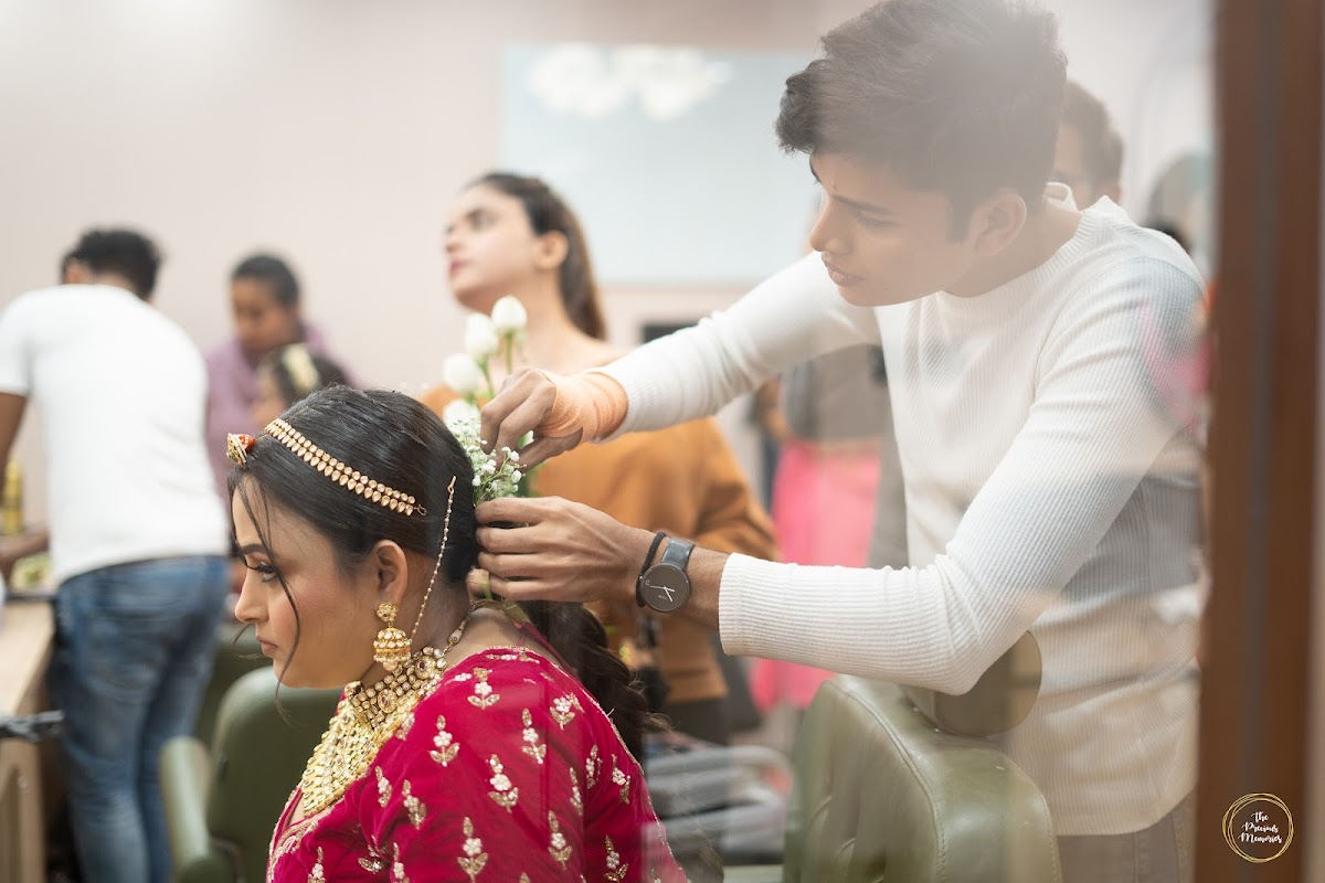 The Top Knot - Beauty Parlour in Gomti Nagar, 