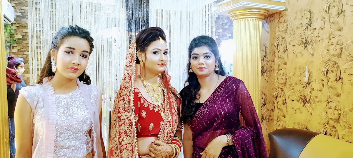 Signature Unisex Salon - Beauty Parlour in Alambagh, 