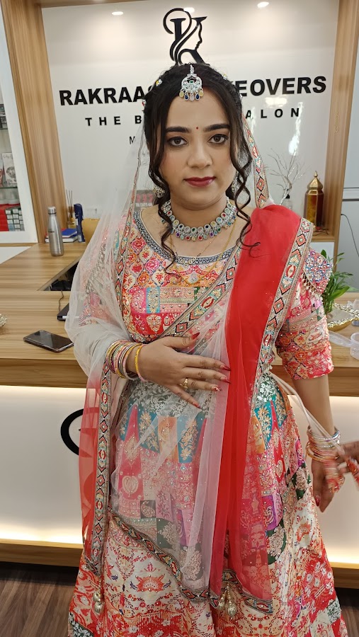 Rakraash Makeovers The Beauty Salon, By LAKME Certified Professional - Beauty Parlour in LDA Colony, 