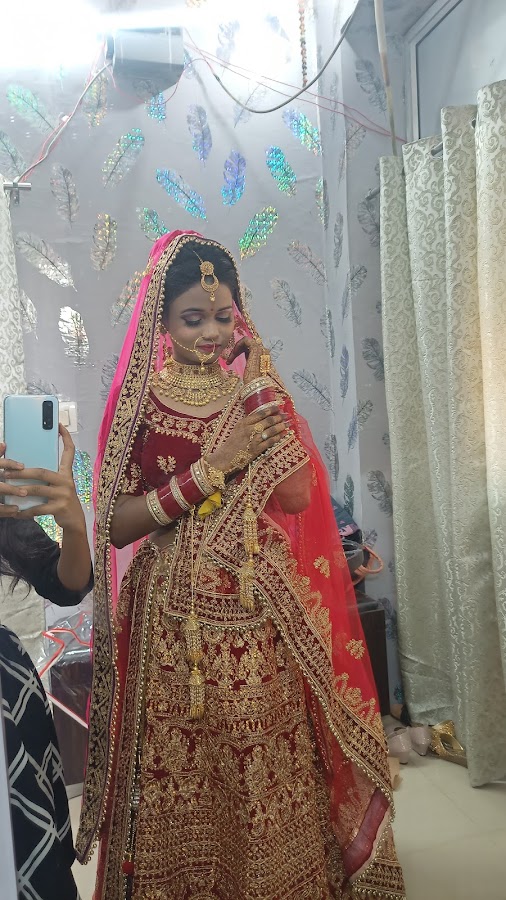 Stylish Beauty Makeover - Beauty Parlour in Alambagh, 