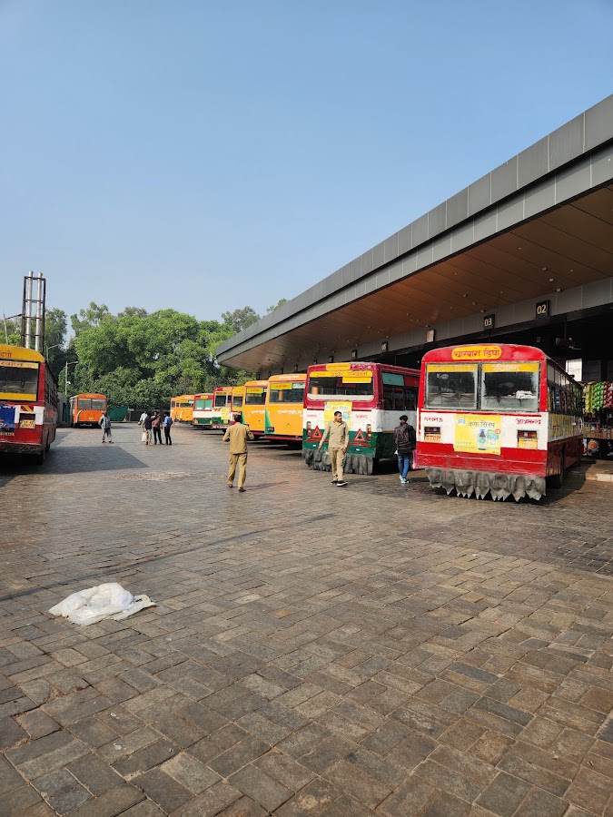 Alambagh Bus Station - Bus Service in Alambagh, 