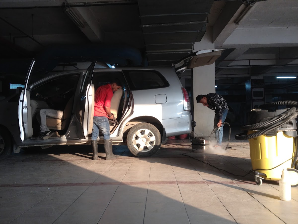 The Auto Mate