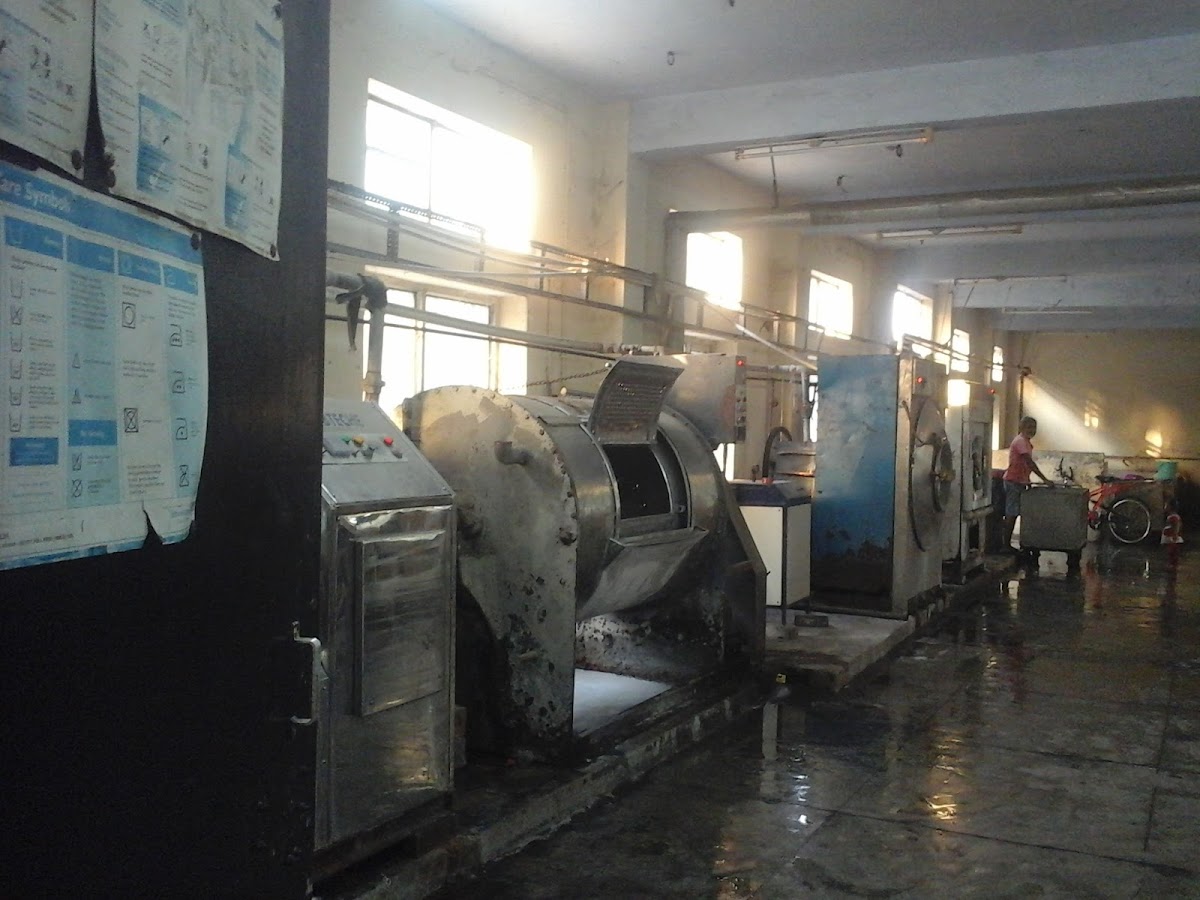 Rocket Dyers & Dry Cleaners - Laundry in Aishbagh Rd, 