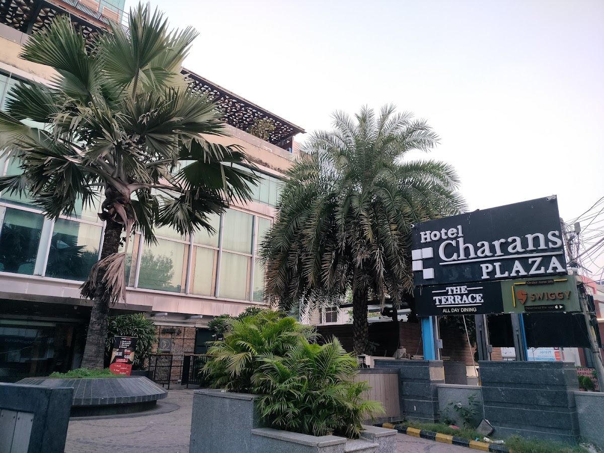 Hotel Charans Plaza