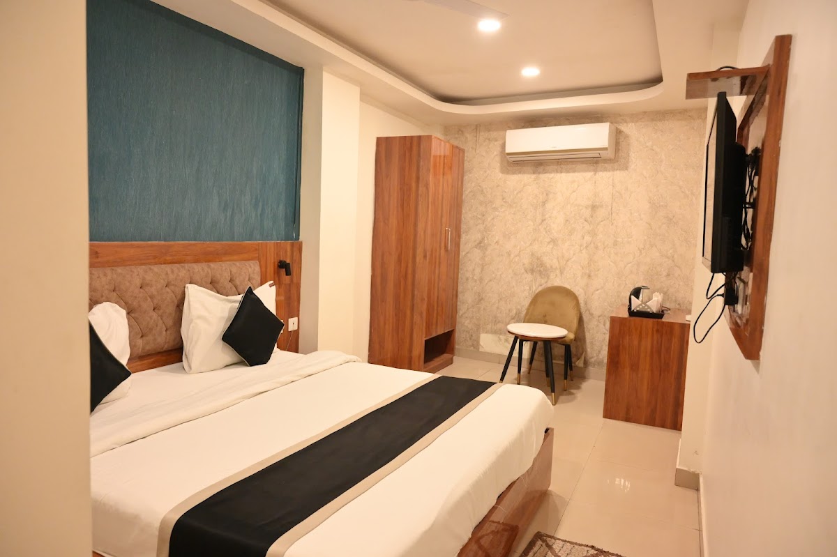 Hotel Heera Grand