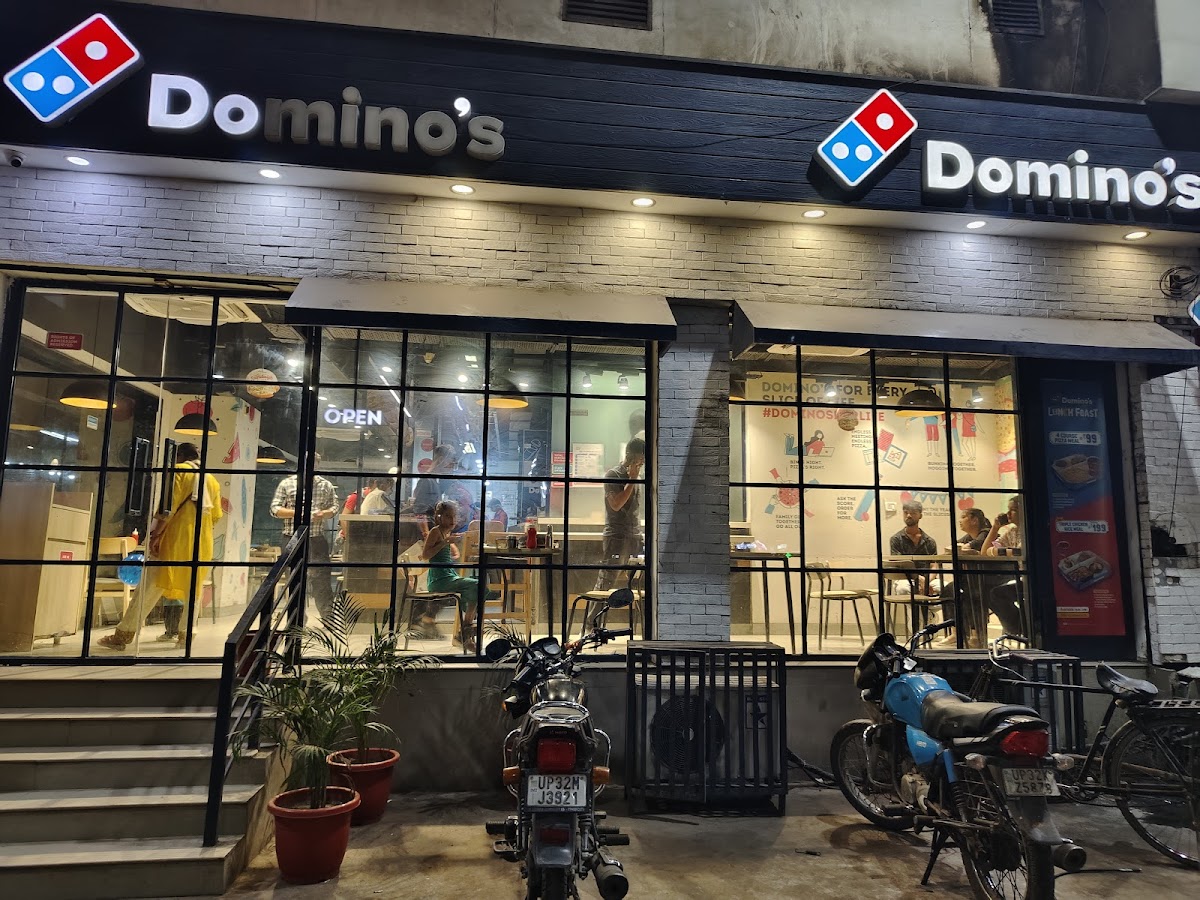 Domino's Pizza | Charbagh
