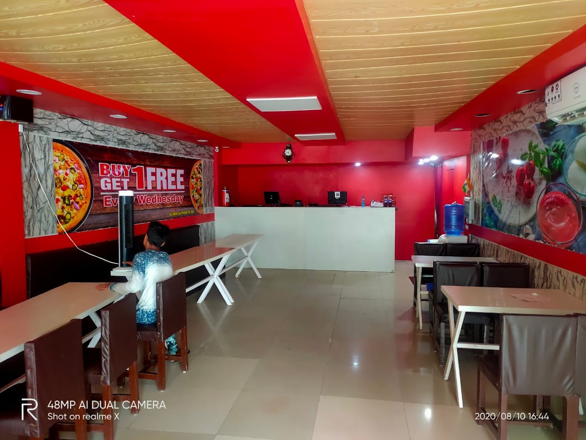 Pizza Cafe Day
