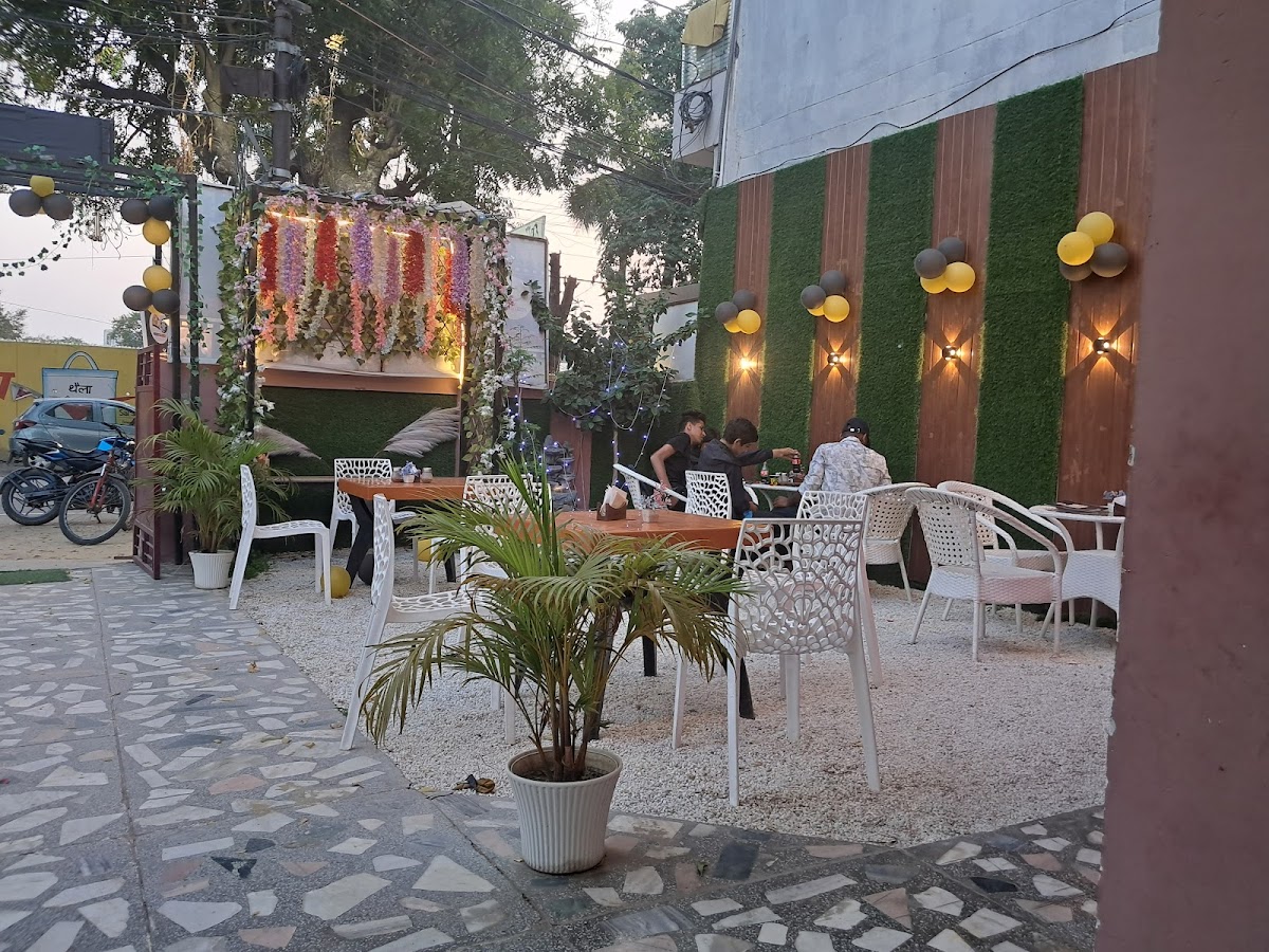 Pizza Talkies (The Filmy Cafe) - Pizza in LDA Colony, 