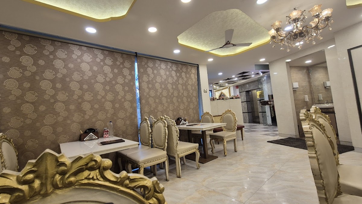 Barkaas Indo - Arabic Restaurant - Restaurant in Hazratganj, 