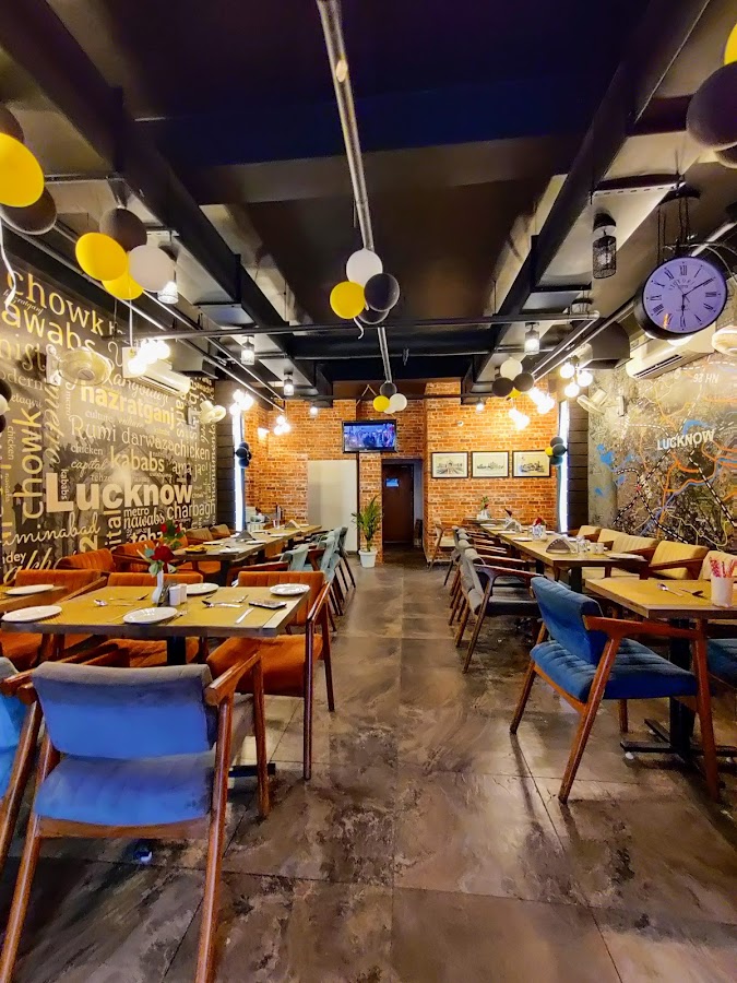 Daal Me Kaala - Restaurant in Kaiser Bagh, 
