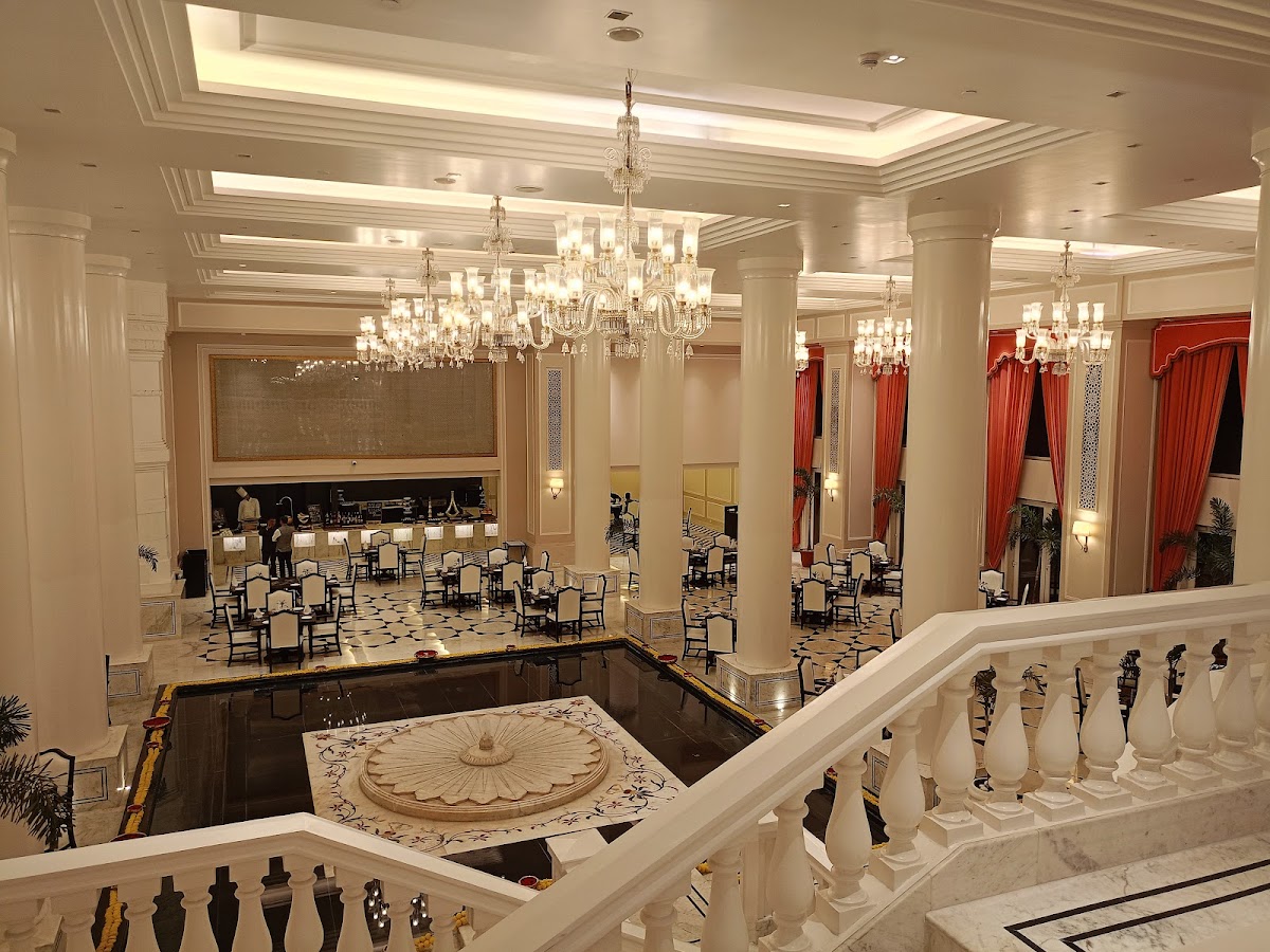 Falaknuma Restaurant - Restaurant in Hazratganj, 