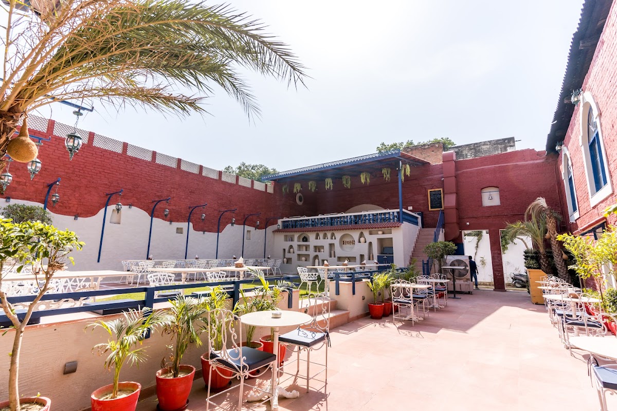 Hons - All Day Dining - Restaurant in Hazratganj, 