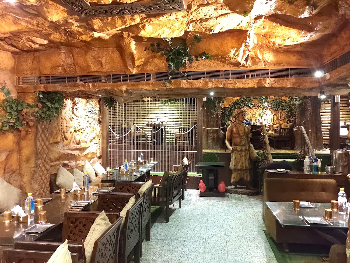 Spice Caves - Restaurant in Gomti Nagar, 