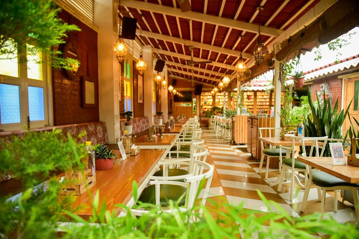Cafe Repertwahr - Cafe / Coffee Shop / Tea in Rabindra Palli Colony, Lucknow