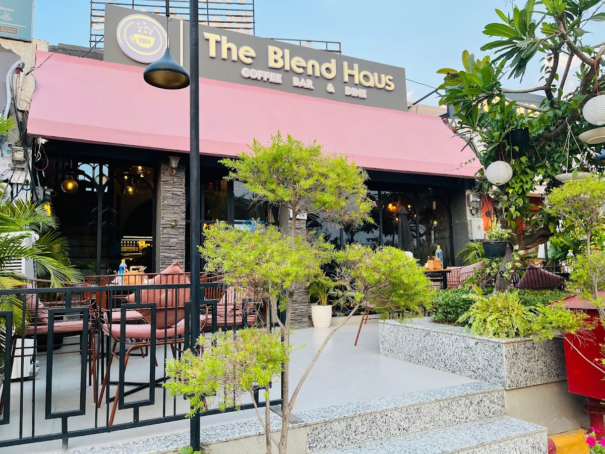 The Blend Haus Coffee Bar & Dine - Gomti Nagar - Cafe / Coffee Shop / Tea in Gomti Nagar, Lucknow
