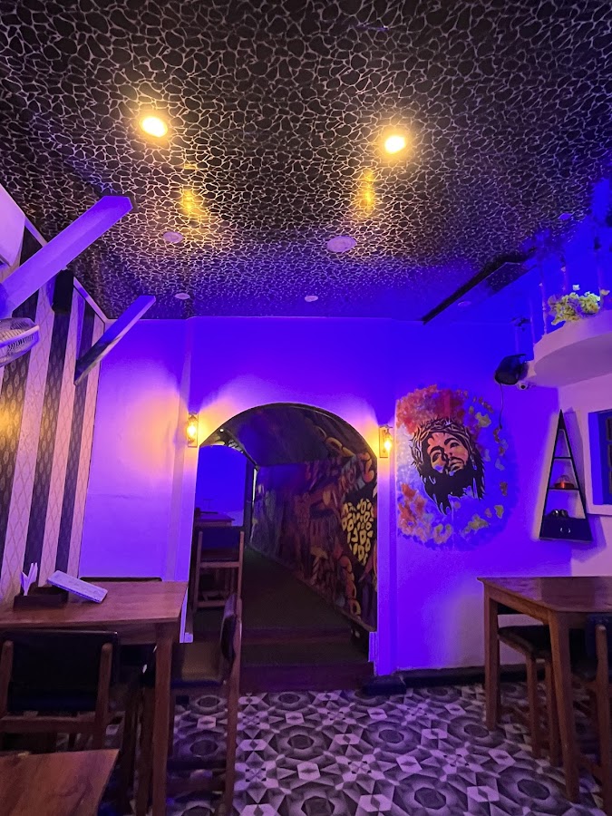 The Santorini Cafe - Cafe / Coffee Shop / Tea in Aliganj, Lucknow