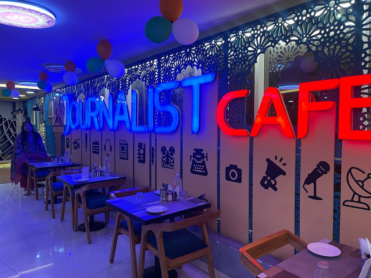 Jc Cafe - Cafe / Coffee Shop / Tea in Hazratganj, Lucknow