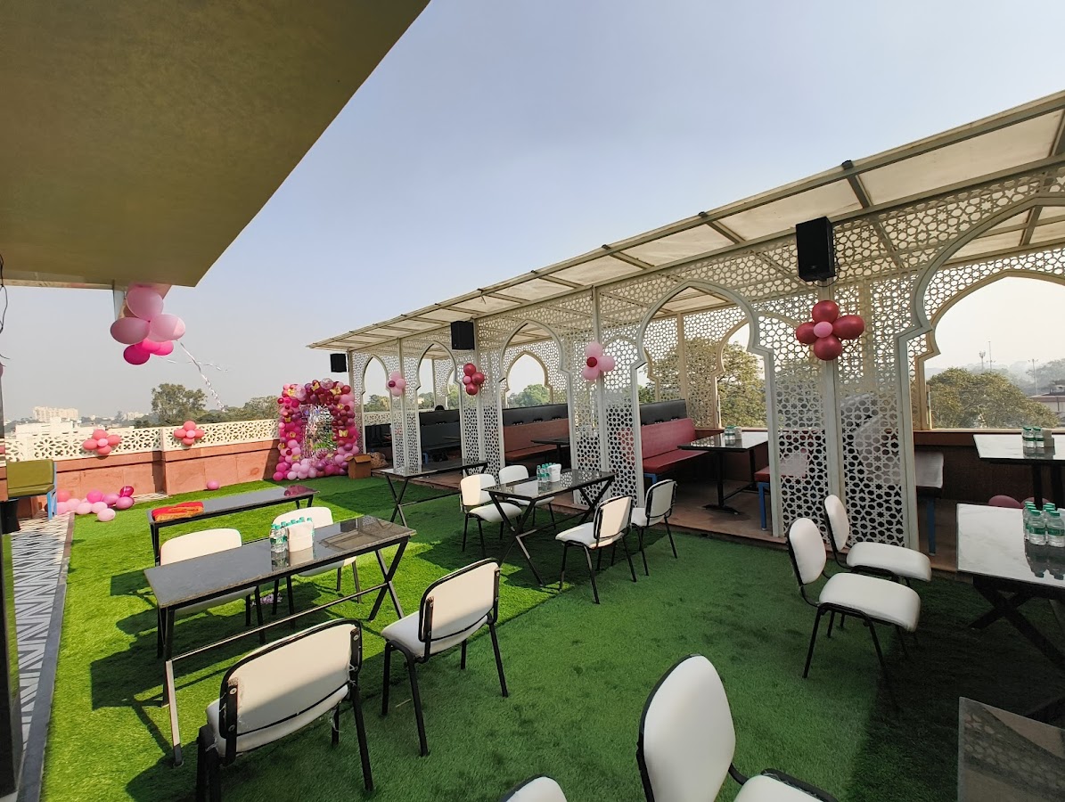 Mirage- The Lounge & Sky Mirage - Cafe / Coffee Shop / Tea in Hazratganj, Lucknow