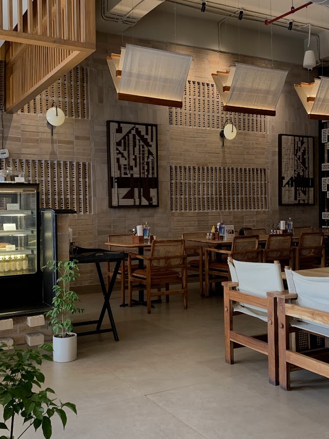 TALLLK Espresso Bar & Kitchen - Cafe / Coffee Shop / Tea in Gomti Nagar, Lucknow