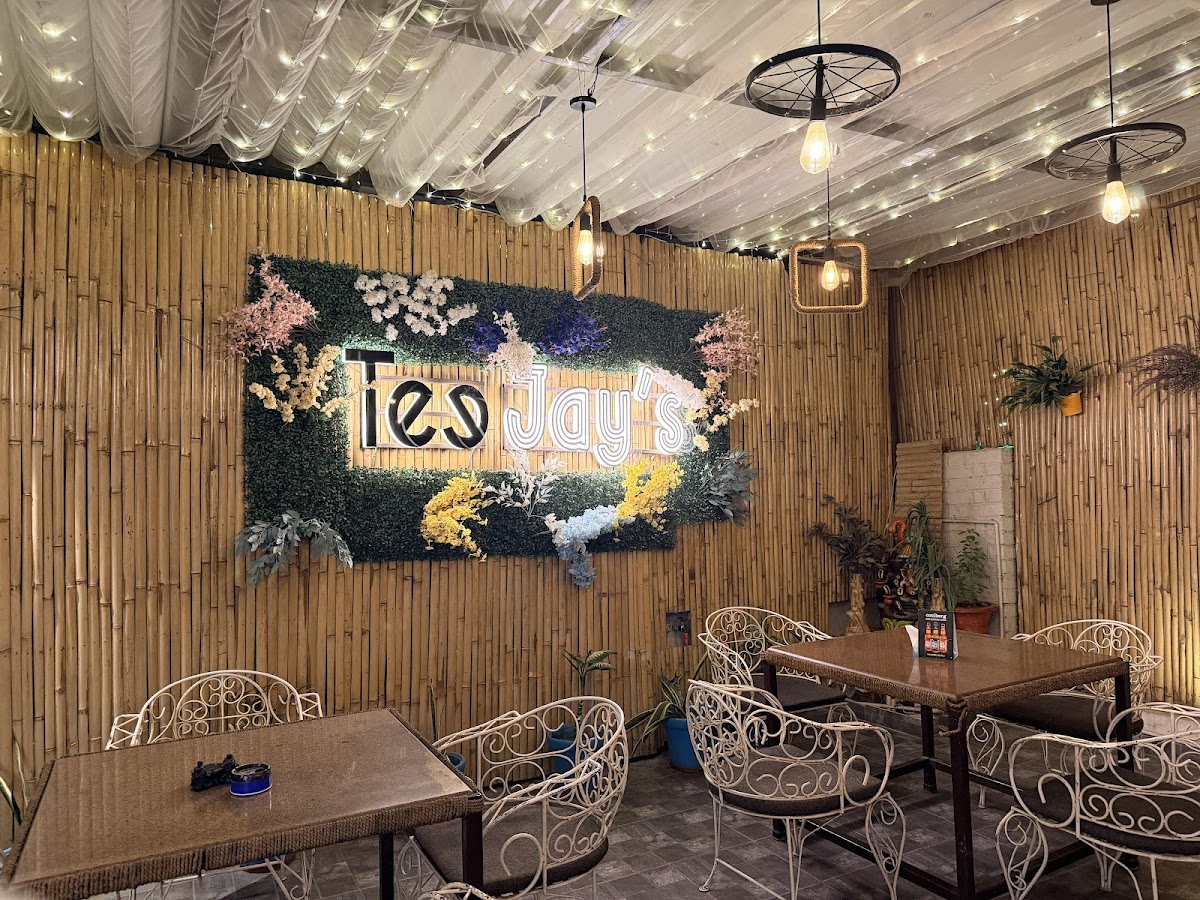 TeeJay's Cafe & Restaurant - Cafe / Coffee Shop / Tea in Mahanagar, Lucknow