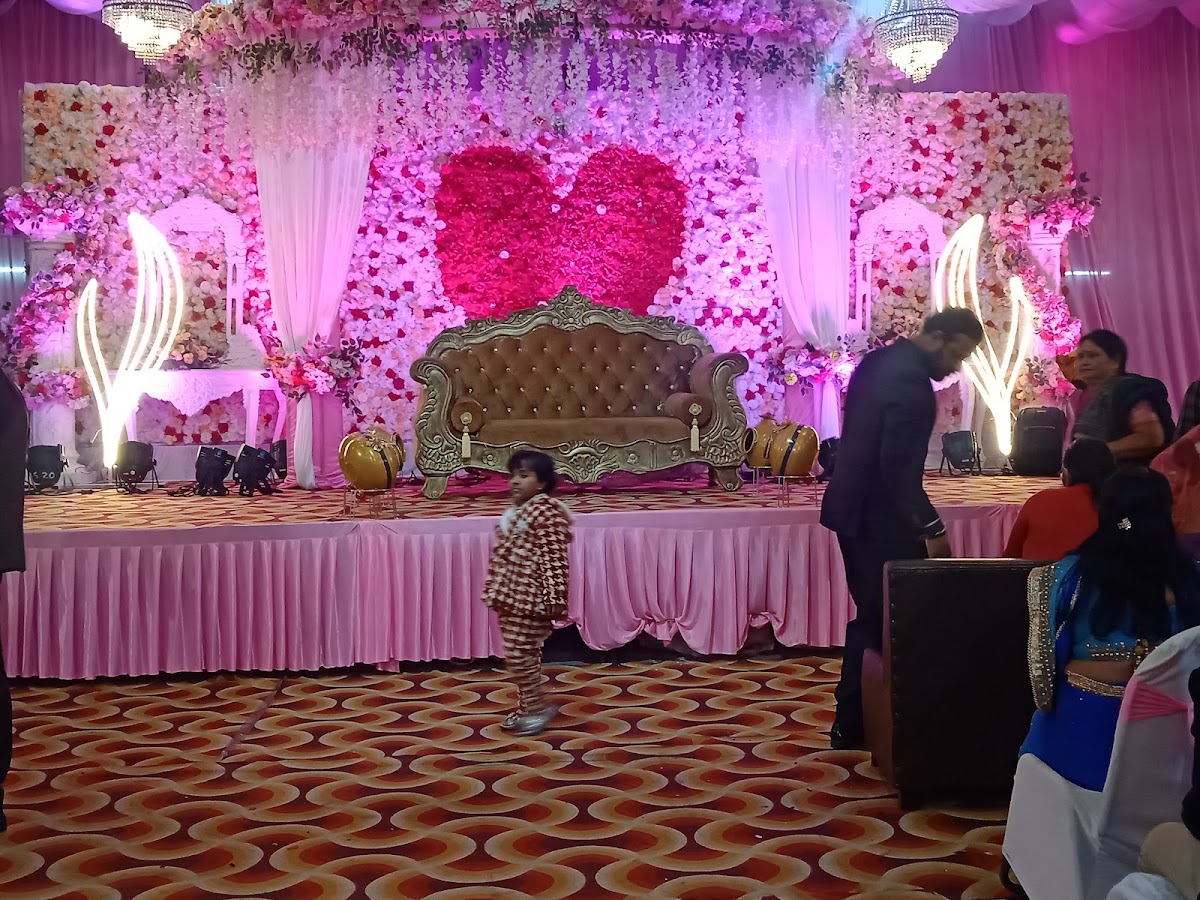 Avadh Palace Marriage Hall - Marriage Hall in Tadi Khana, Sitapur Rd, 