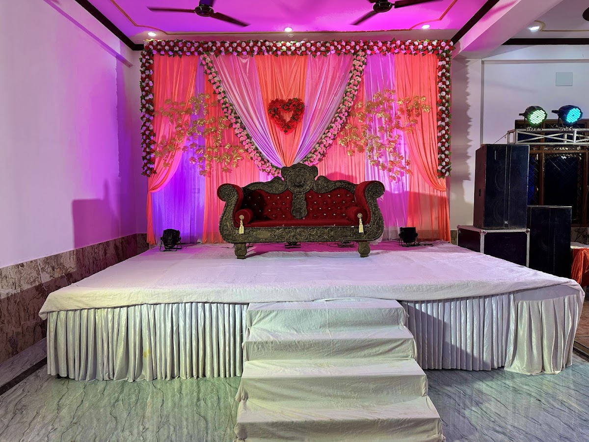 Moon Wedding Bells Banquets & Lawn - Marriage Hall in izzat nagar, 