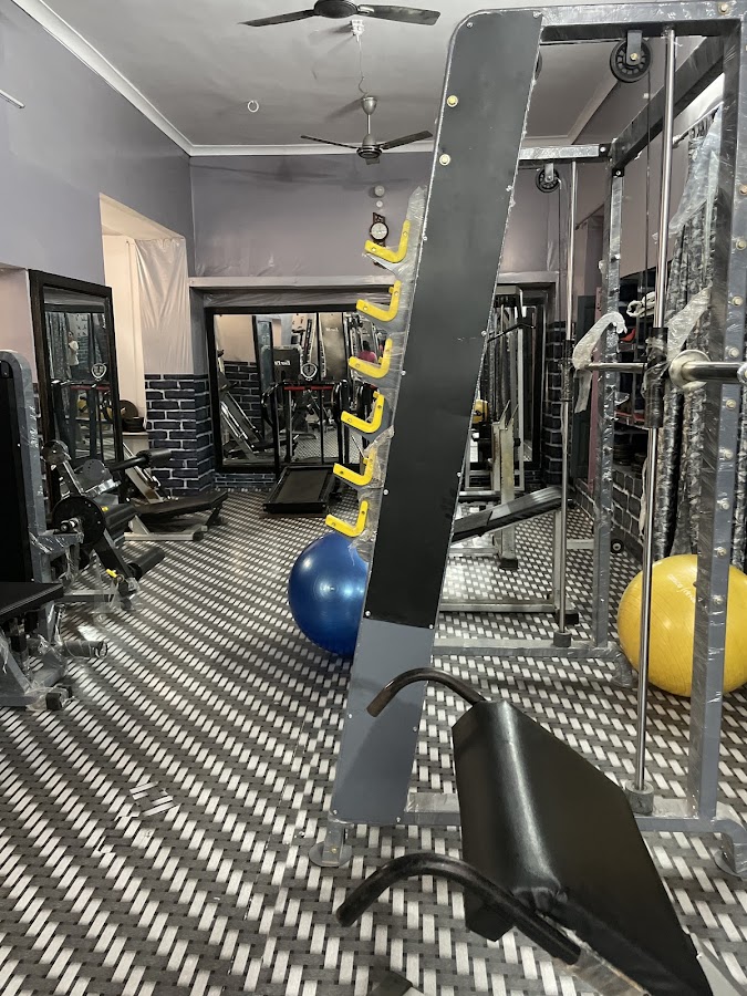 Everfit Ladies Gym - Gym in Yahiyaganj, 