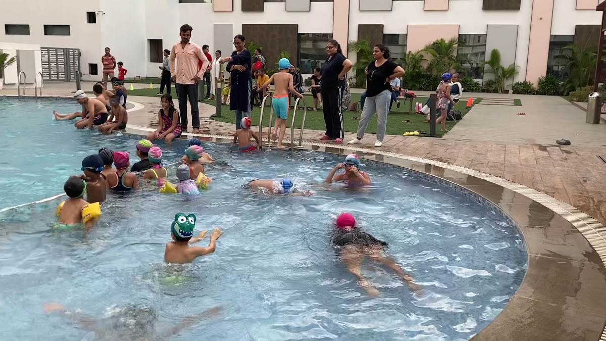 Fit 1 Fitness Centre & Swimming Pool - Gym in Metro City, 