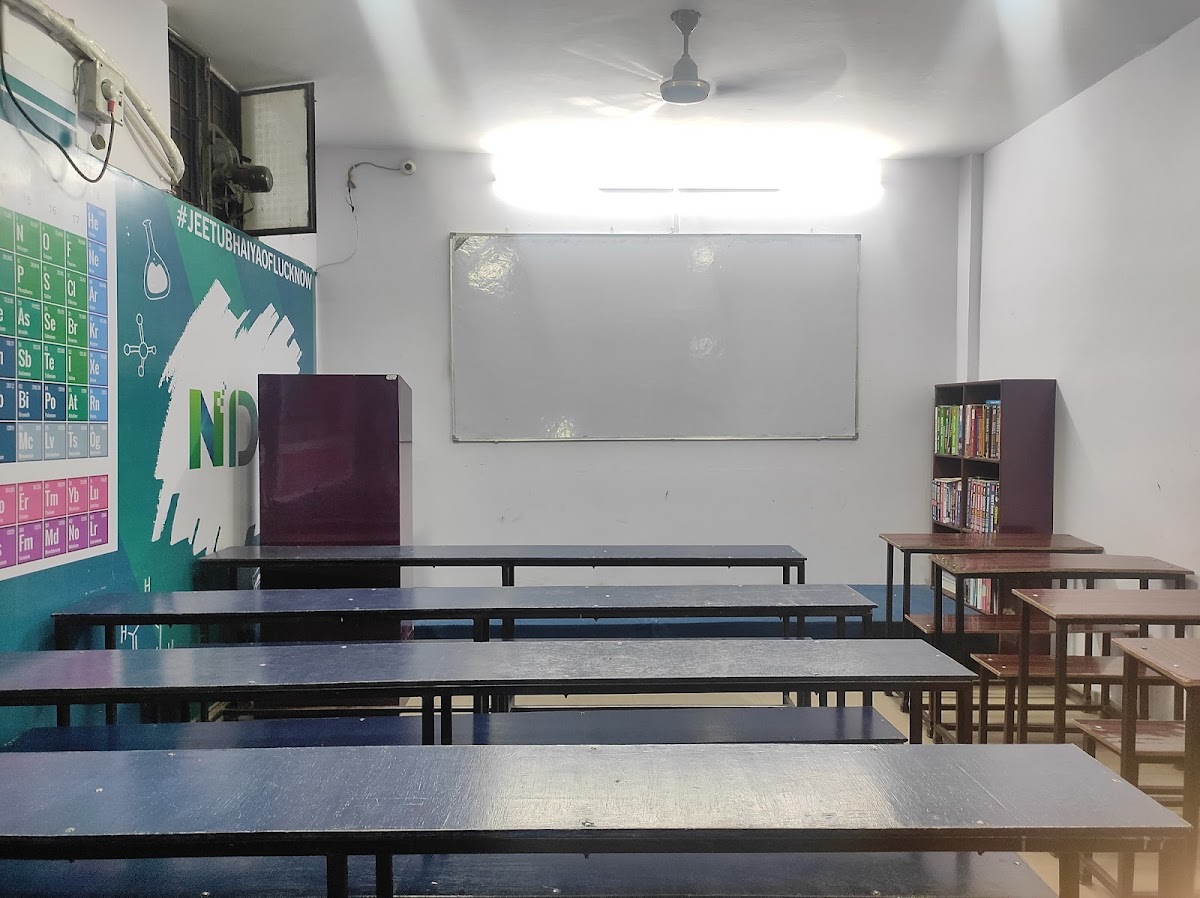 N D Sir - Chemistry teacher for NEET / JEE / NEET - Coaching Centre in Hazratganj, 