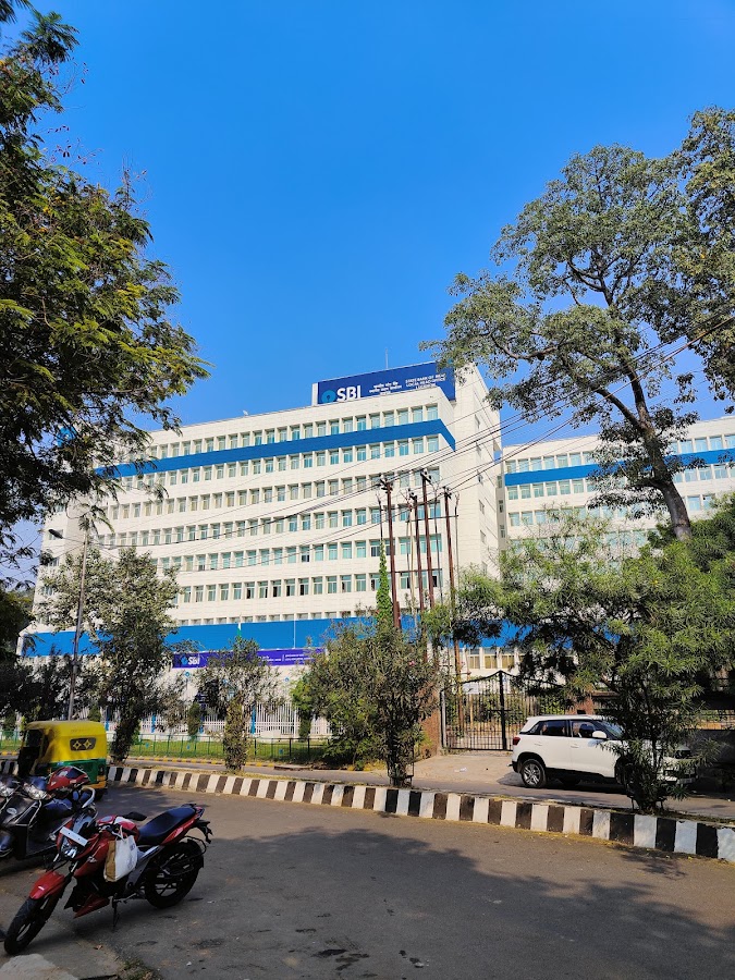 Indian Bank - Bank in Hazratganj, 