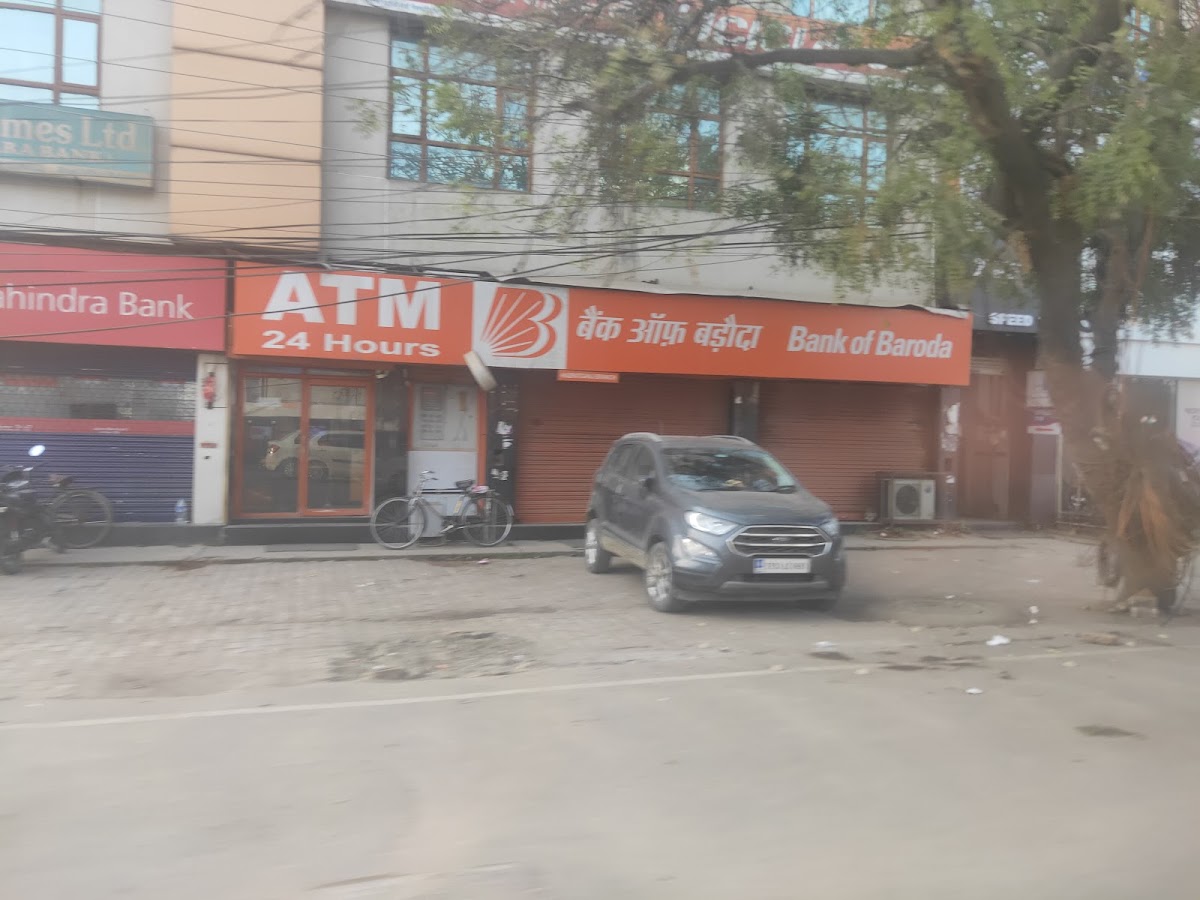 Kotak Mahindra Bank - Bank in Hazratganj, 