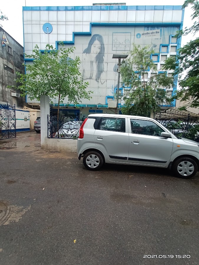 SBI Administrative Branch - Bank in Hazratganj, 