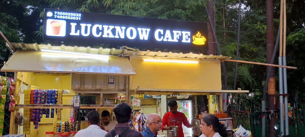 Lucknow Cafe - Cafe / Coffee Shop / Tea in Kaiser Bagh, 