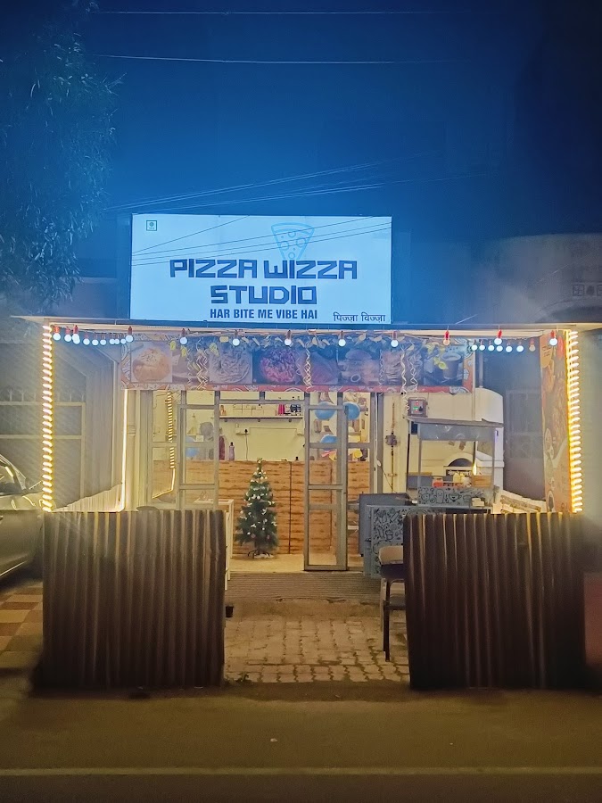 Pizza Wizza Studio Ashiyana - Cafe / Coffee Shop / Tea in LDA Colony, 