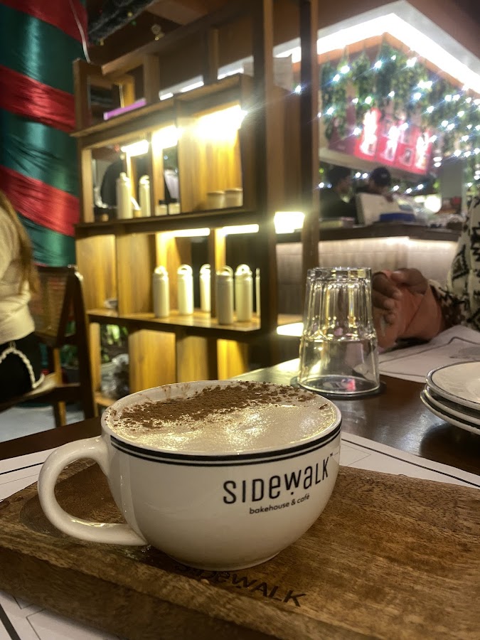 Sidewalk Cafe | Gomti Nagar - Cafe / Coffee Shop / Tea in Gomti Nagar, 