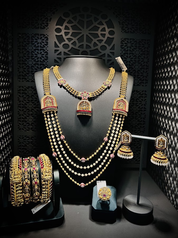 Kalyan Jewellers - Indira Nagar - Jewellers in Indira Nagar, 