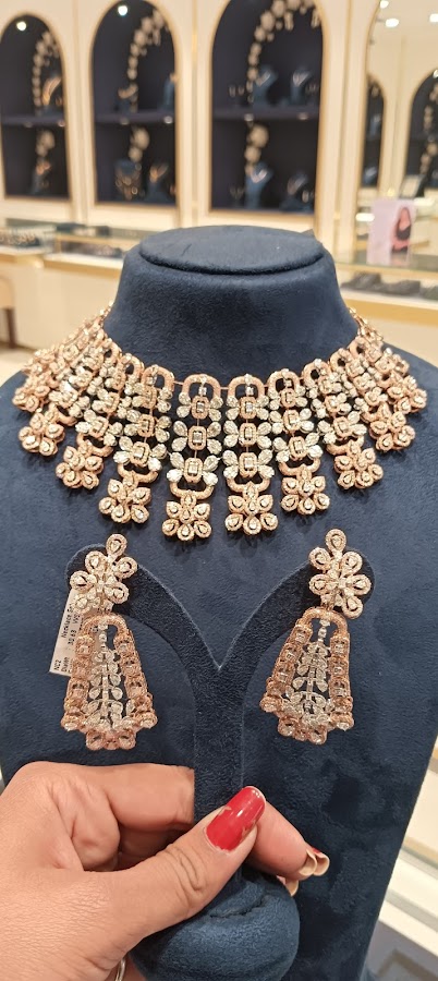 Kisna Diamond & Gold Jewellery - Jewellers in Hazratganj, 