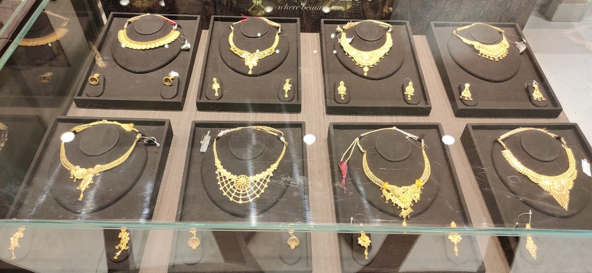 Reliance Jewels - Jewellers in Hazratganj, 