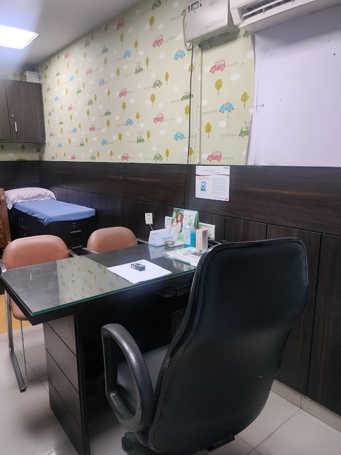 Dr Amit Seth - Clinic in Alambagh, 