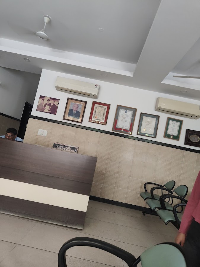 Medical Clinic - Clinic in Nirala Nagar, 