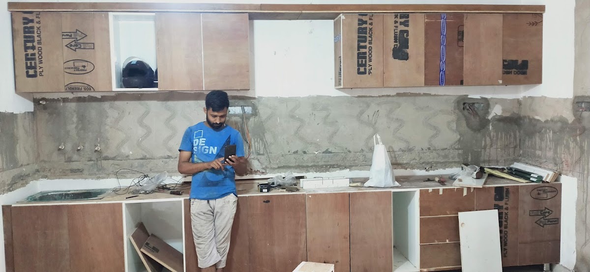 Carpenter In Lucknow
