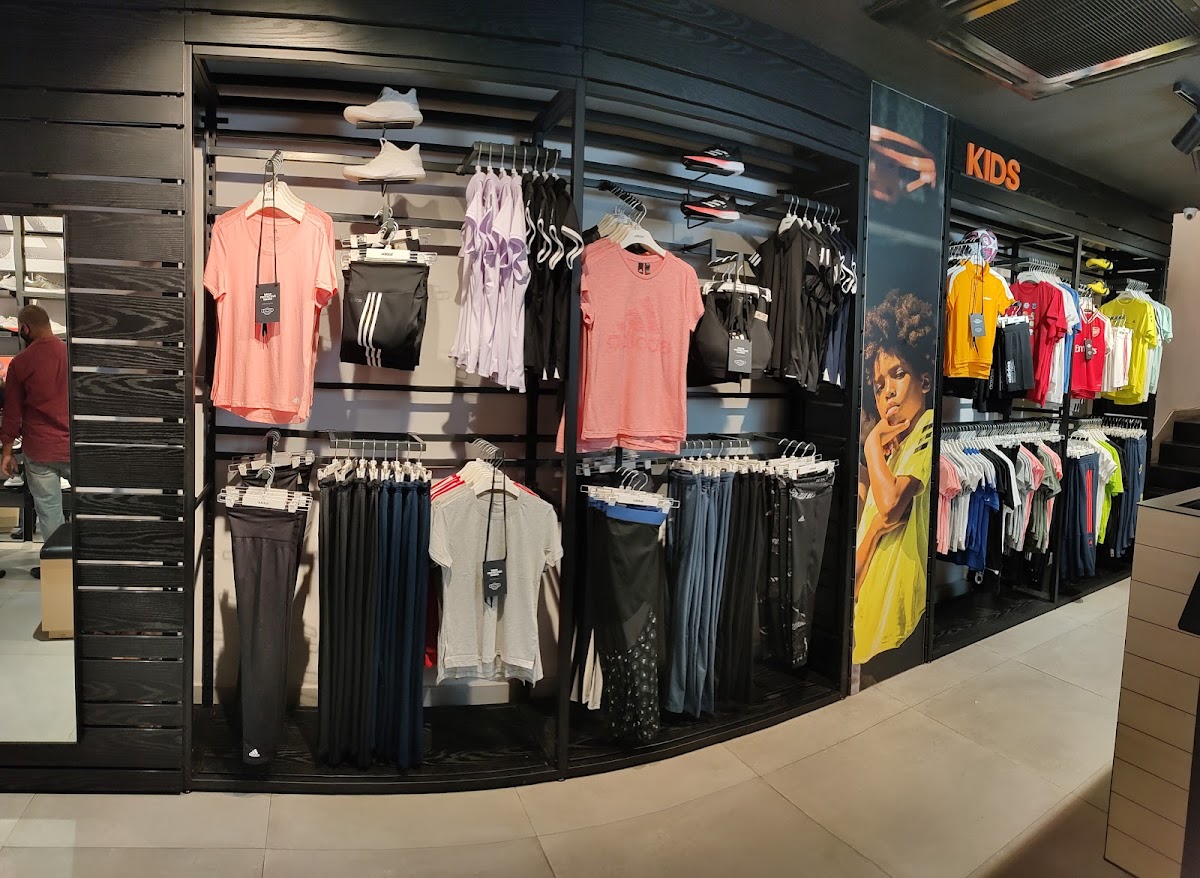 Adidas Store